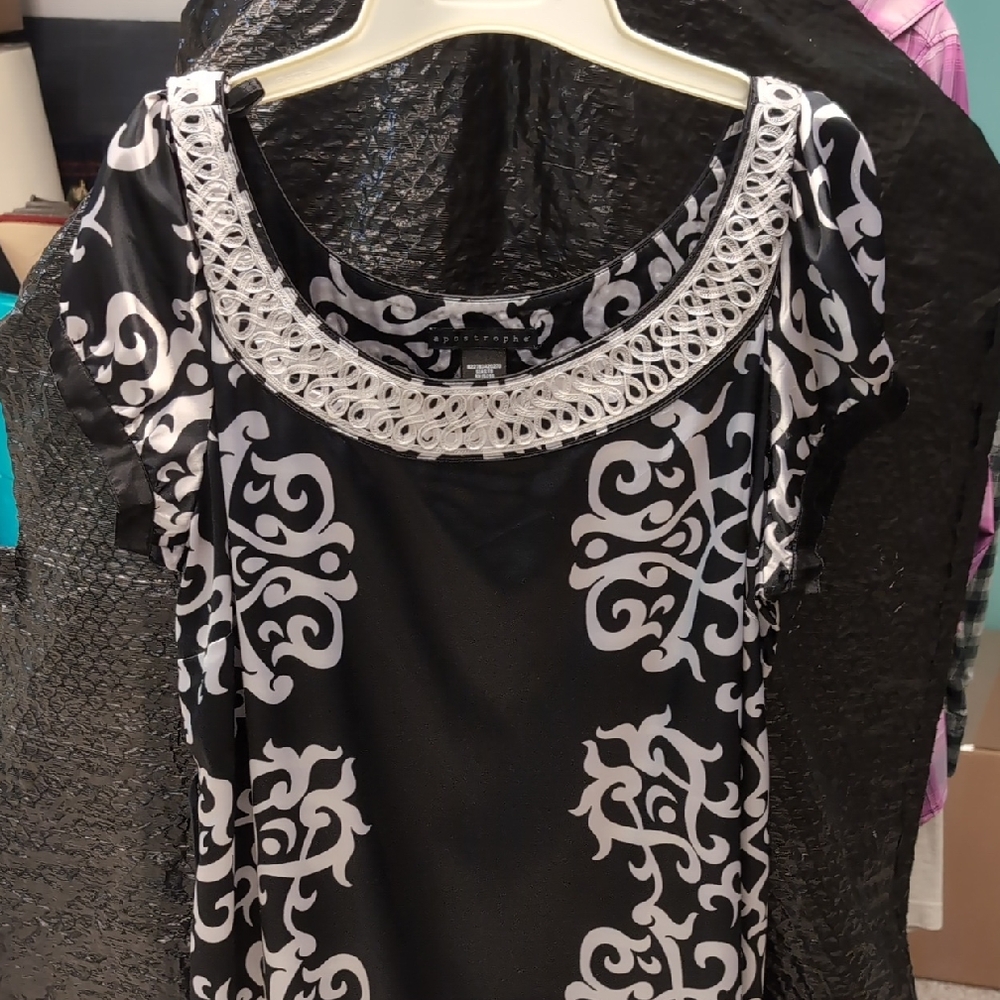 Apostrophe Black and White Ornate Short Sleeve Dress